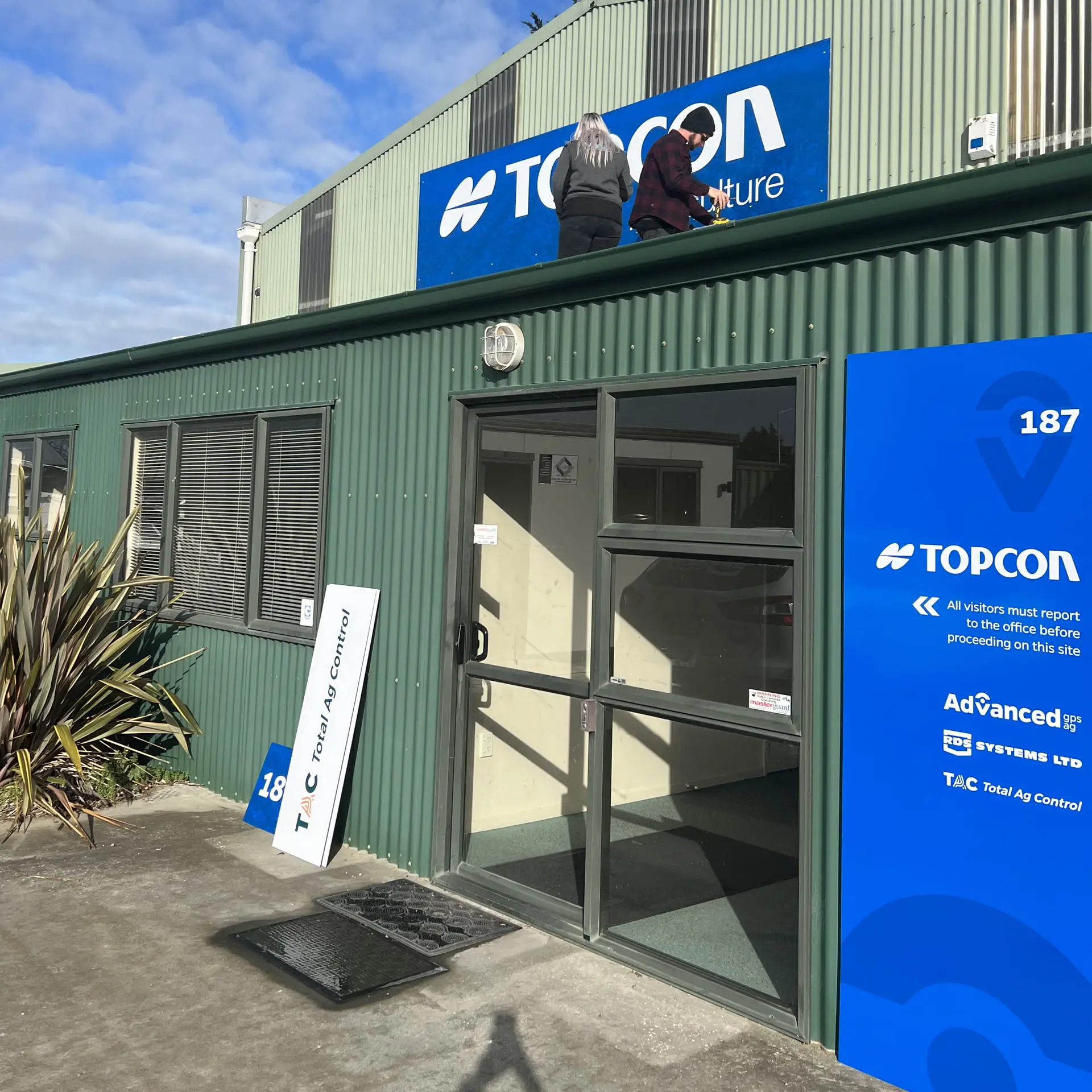 justine-tull-j-and-t-creative-graphic-designer-website-designer-ashburton-canterbury-new-zealand-signage-design-1