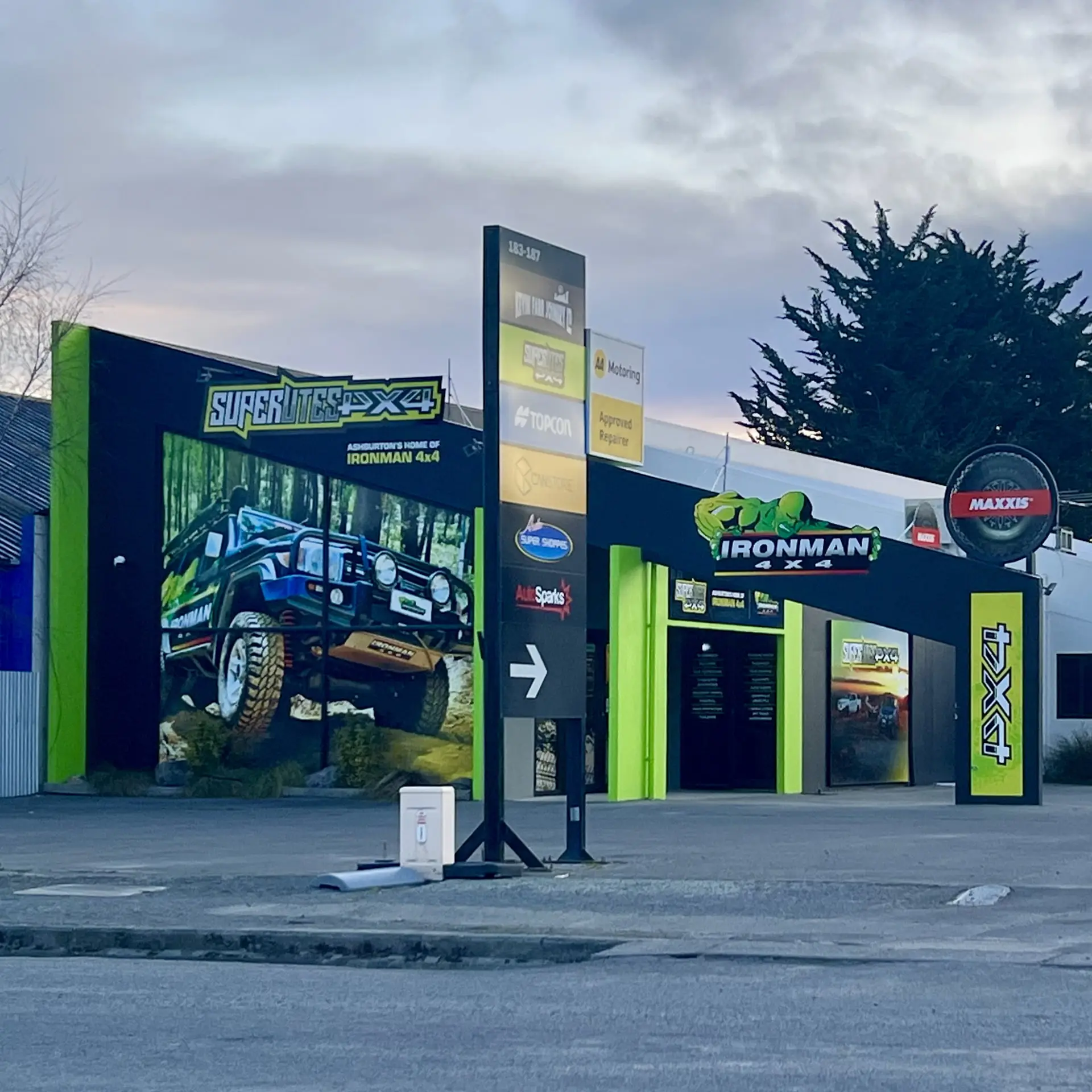 justine-tull-j-and-t-creative-graphic-designer-website-designer-ashburton-canterbury-new-zealand-signage-design-3